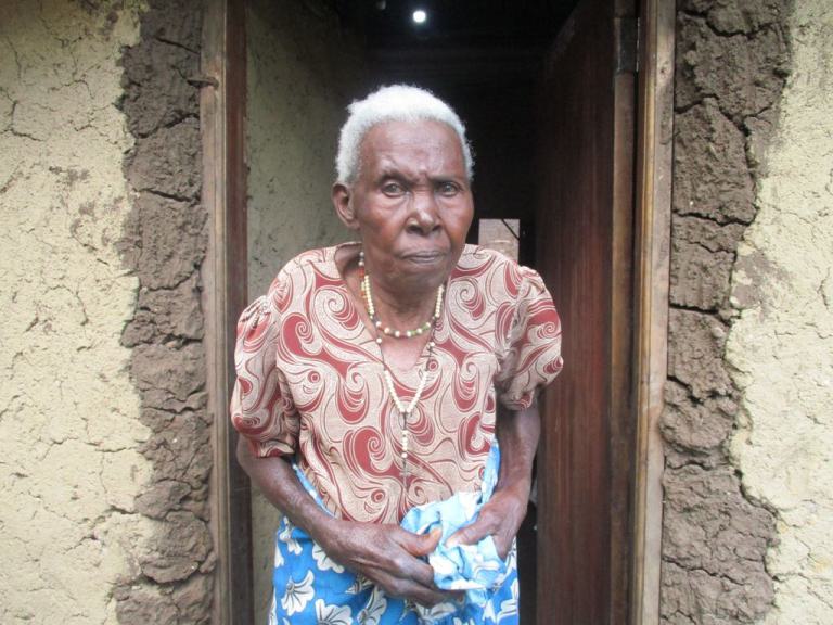 Kabadaaki Theresa - wird unterstützt